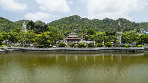 刹南普陀寺，鼓浪屿景点(爱转角、月光岩、老别墅下午茶虫洞书店观景)